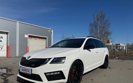 Skoda Octavia RS, 2019 год, 3 450 000 рублей, 2 фотография