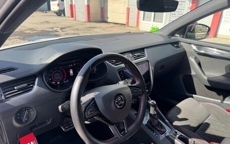 Skoda Octavia RS, 2019 год, 3 450 000 рублей, 9 фотография