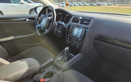 Volkswagen Jetta VI, 2017 год, 1 470 000 рублей, 11 фотография