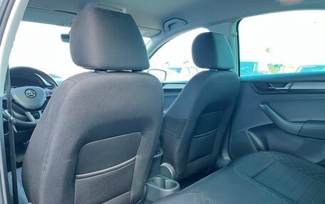 Skoda Rapid I, 2017 год, 952 800 рублей, 12 фотография