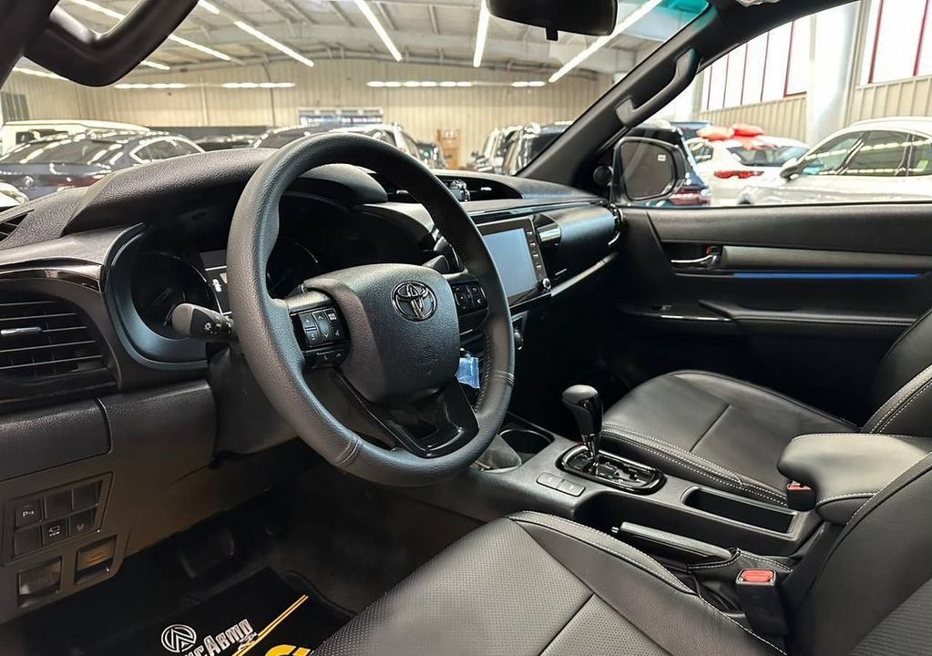 Toyota Hilux, 2024 год, 7 450 000 рублей, 3 фотография