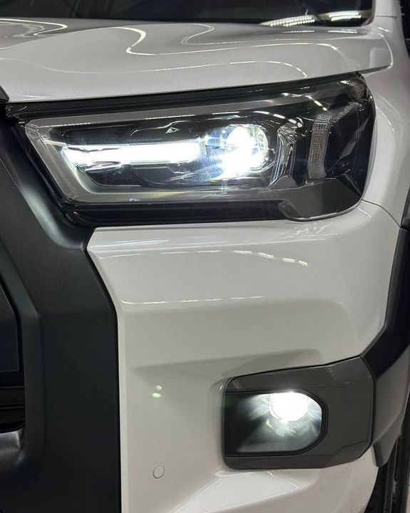 Toyota Hilux, 2024 год, 7 450 000 рублей, 4 фотография