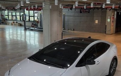 Toyota Prius IV XW50, 2024 год, 3 750 000 рублей, 1 фотография