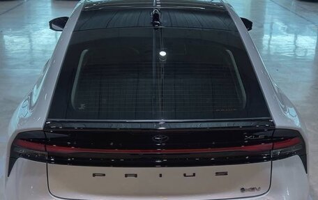 Toyota Prius IV XW50, 2024 год, 3 750 000 рублей, 7 фотография