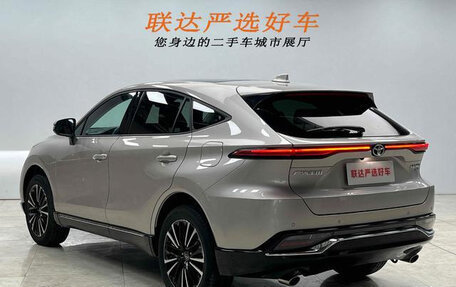 Toyota Venza, 2022 год, 4 000 000 рублей, 2 фотография