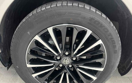 Toyota Venza, 2022 год, 4 000 000 рублей, 18 фотография