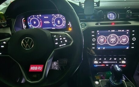 Volkswagen Passat B8 рестайлинг, 2018 год, 1 999 000 рублей, 8 фотография
