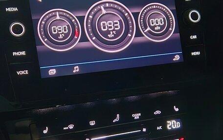 Volkswagen Passat B8 рестайлинг, 2018 год, 1 999 000 рублей, 10 фотография