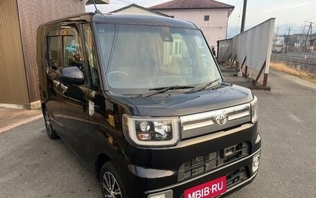 Toyota Pixis Mega, 2016 год, 850 000 рублей, 2 фотография
