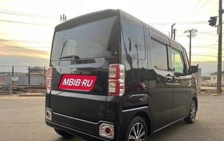 Toyota Pixis Mega, 2016 год, 850 000 рублей, 6 фотография