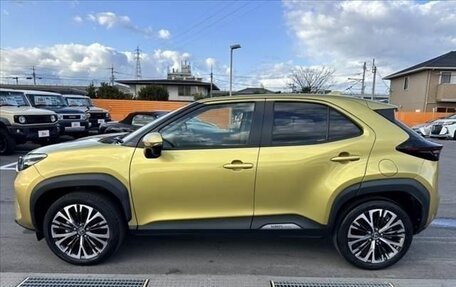 Toyota Yaris Cross, 2021 год, 1 400 000 рублей, 4 фотография