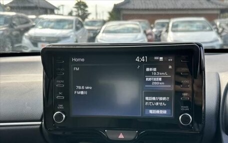 Toyota Yaris Cross, 2021 год, 1 400 000 рублей, 19 фотография