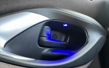 Toyota Yaris Cross, 2021 год, 1 400 000 рублей, 30 фотография