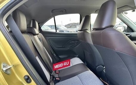 Toyota Yaris Cross, 2021 год, 1 400 000 рублей, 24 фотография