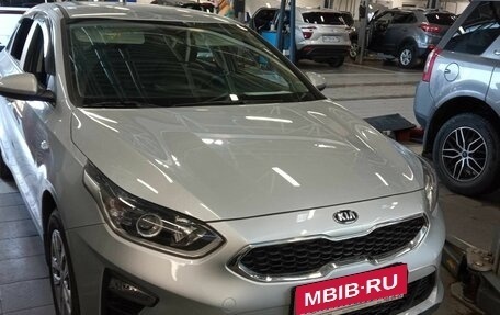 KIA cee'd III, 2020 год, 1 600 000 рублей, 2 фотография