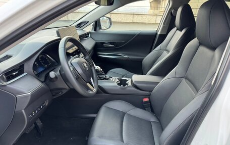 Toyota Venza, 2022 год, 3 900 000 рублей, 3 фотография