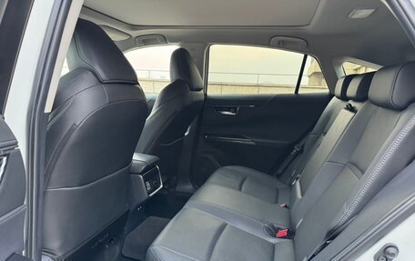Toyota Venza, 2022 год, 3 900 000 рублей, 4 фотография