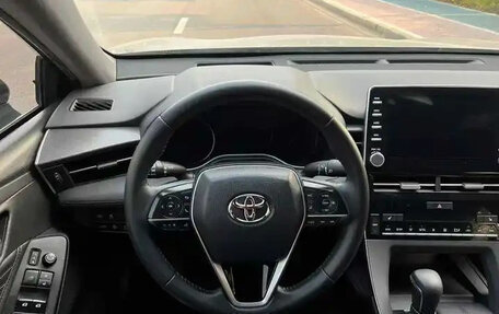 Toyota Avalon, 2021 год, 2 700 000 рублей, 10 фотография