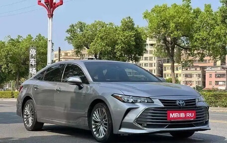 Toyota Avalon, 2021 год, 2 700 000 рублей, 3 фотография
