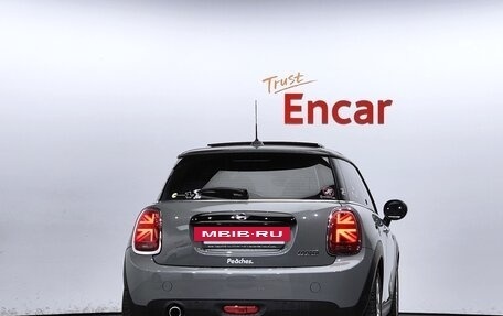 MINI Hatch, 2021 год, 1 880 000 рублей, 4 фотография