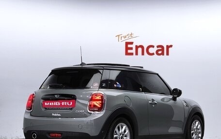 MINI Hatch, 2021 год, 1 880 000 рублей, 2 фотография