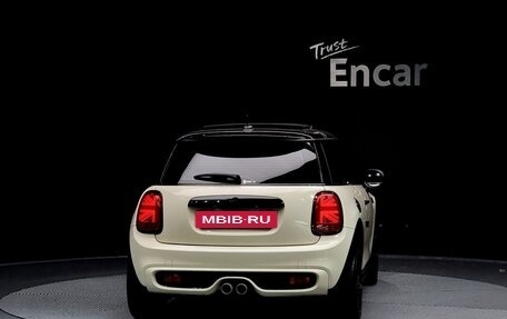 MINI Hatch, 2021 год, 2 380 000 рублей, 4 фотография