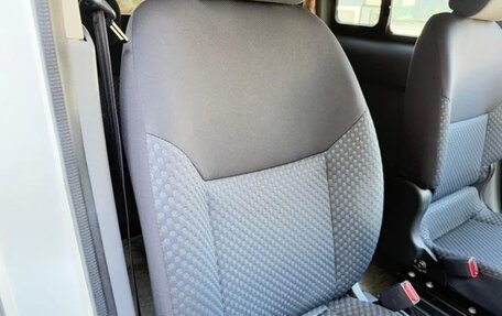 Nissan NV200, 2017 год, 1 600 000 рублей, 24 фотография