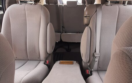 Toyota Sienna III, 2011 год, 2 200 000 рублей, 10 фотография