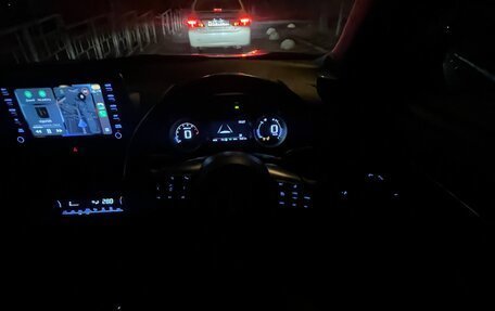 Toyota Yaris Cross, 2021 год, 1 870 000 рублей, 27 фотография