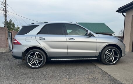 Mercedes-Benz M-Класс, 2012 год, 1 700 000 рублей, 4 фотография