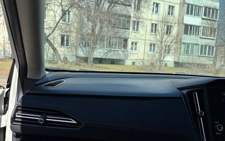 Subaru Levorg, 2020 год, 2 650 000 рублей, 13 фотография