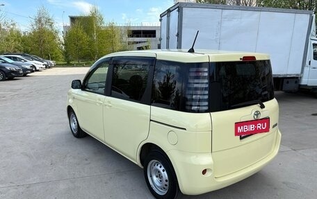 Toyota Sienta I, 2004 год, 750 000 рублей, 3 фотография