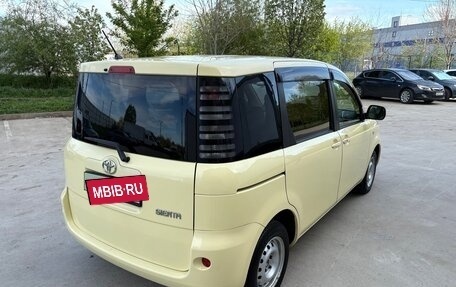 Toyota Sienta I, 2004 год, 750 000 рублей, 5 фотография