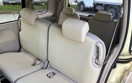 Toyota Sienta I, 2004 год, 750 000 рублей, 9 фотография
