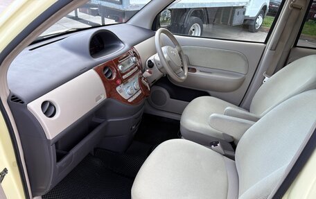 Toyota Sienta I, 2004 год, 750 000 рублей, 10 фотография