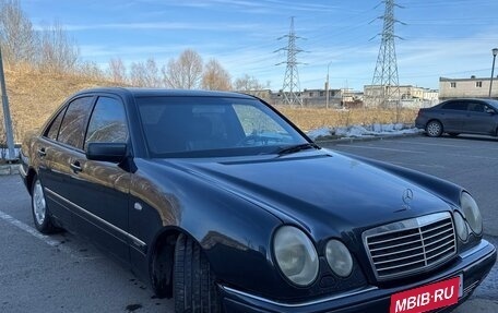 Mercedes-Benz E-Класс, 1996 год, 525 000 рублей, 2 фотография