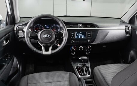 KIA Rio IV, 2020 год, 1 349 000 рублей, 6 фотография