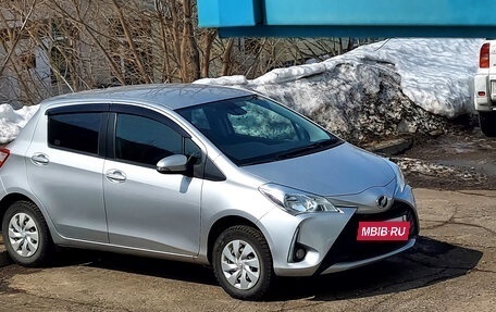 Toyota Vitz, 2017 год, 975 000 рублей, 2 фотография