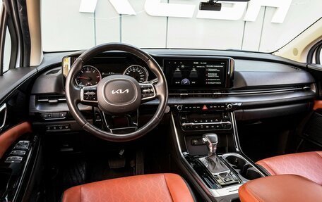 KIA Carnival, 2022 год, 4 800 000 рублей, 6 фотография