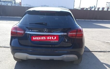 Mercedes-Benz GLA, 2017 год, 1 880 000 рублей, 4 фотография