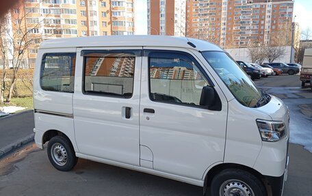 Daihatsu Hijet X, 2019 год, 850 000 рублей, 17 фотография