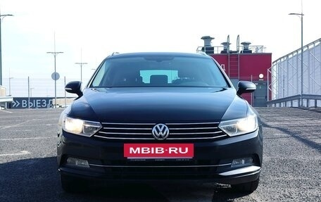 Volkswagen Passat B8 рестайлинг, 2019 год, 1 689 000 рублей, 3 фотография