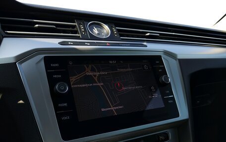 Volkswagen Passat B8 рестайлинг, 2019 год, 1 689 000 рублей, 32 фотография
