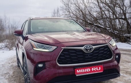 Toyota Highlander, 2021 год, 5 350 000 рублей, 1 фотография