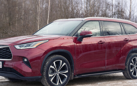 Toyota Highlander, 2021 год, 5 350 000 рублей, 3 фотография