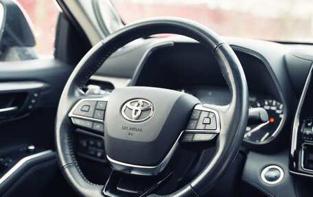 Toyota Highlander, 2021 год, 5 350 000 рублей, 16 фотография