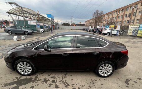 Opel Astra J, 2013 год, 1 050 000 рублей, 10 фотография