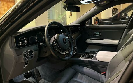 Rolls-Royce Ghost Series II рестайлинг, 2021 год, 30 000 000 рублей, 5 фотография