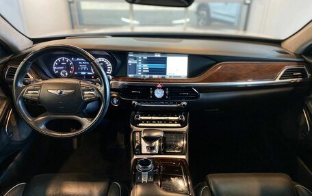 Genesis G90 I рестайлинг, 2018 год, 2 840 000 рублей, 9 фотография
