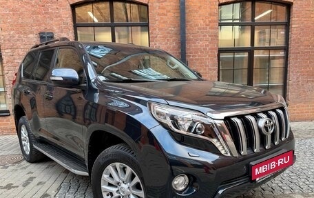 Toyota Land Cruiser Prado 150 рестайлинг 2, 2017 год, 3 670 000 рублей, 3 фотография